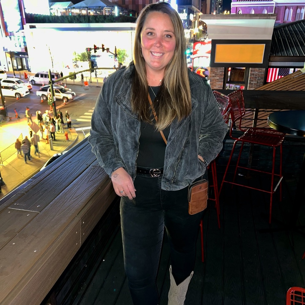 Meet your Posher, Emily